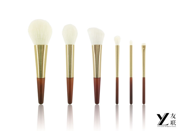 Nouvelle arrivée ｜ Nouvelle durée de vie brillante, ensemble de brosses en aluminium en aluminium doré - un incontournable pour créer le maquillage parfait!